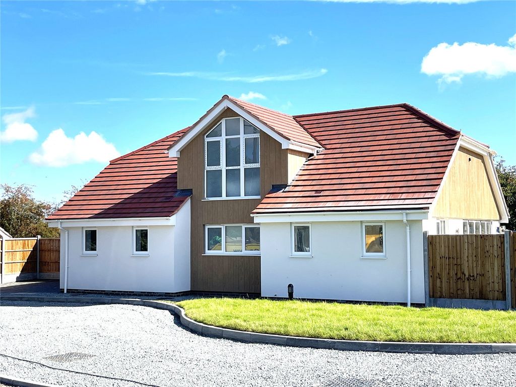 Property photo 3 of 22 Apple Tree Yard