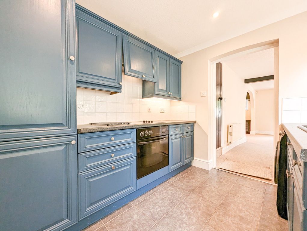 Property photo 2 of 26 Kitchen