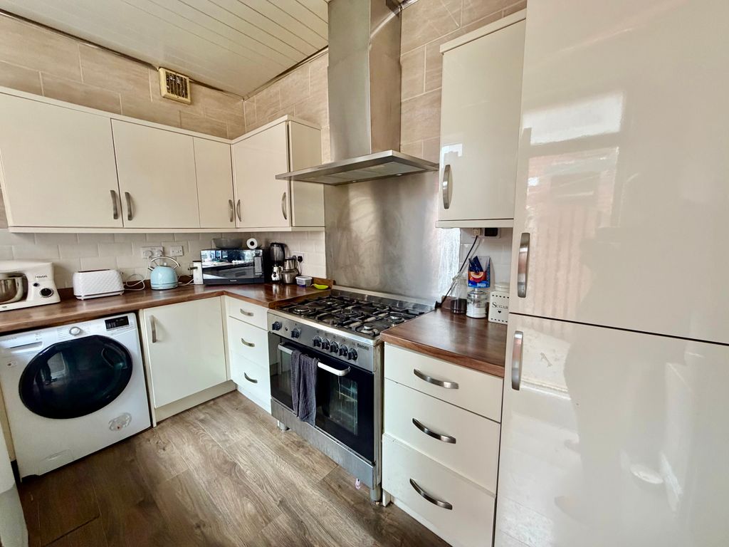 Property photo 3 of 15 Img_2849