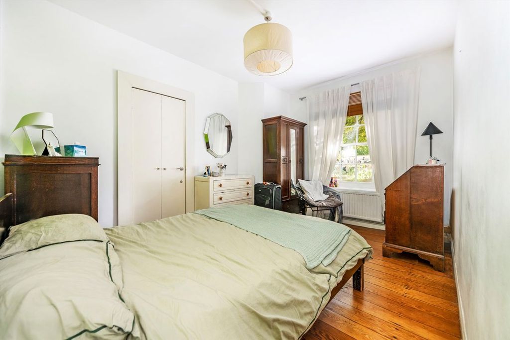 Property photo 3 of 5