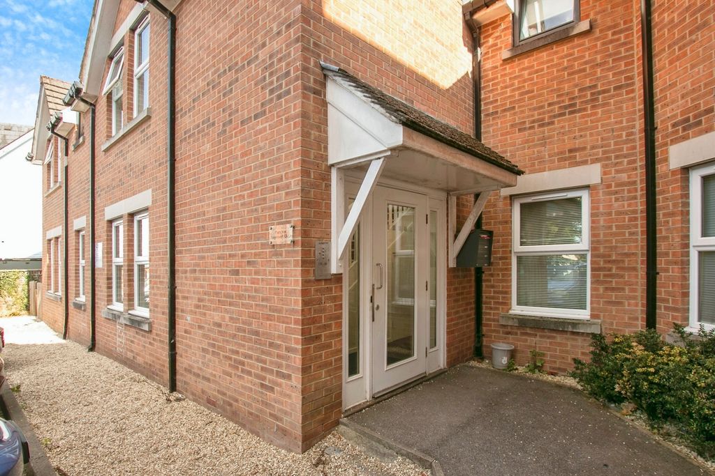 Property photo 1 of 17 Photo