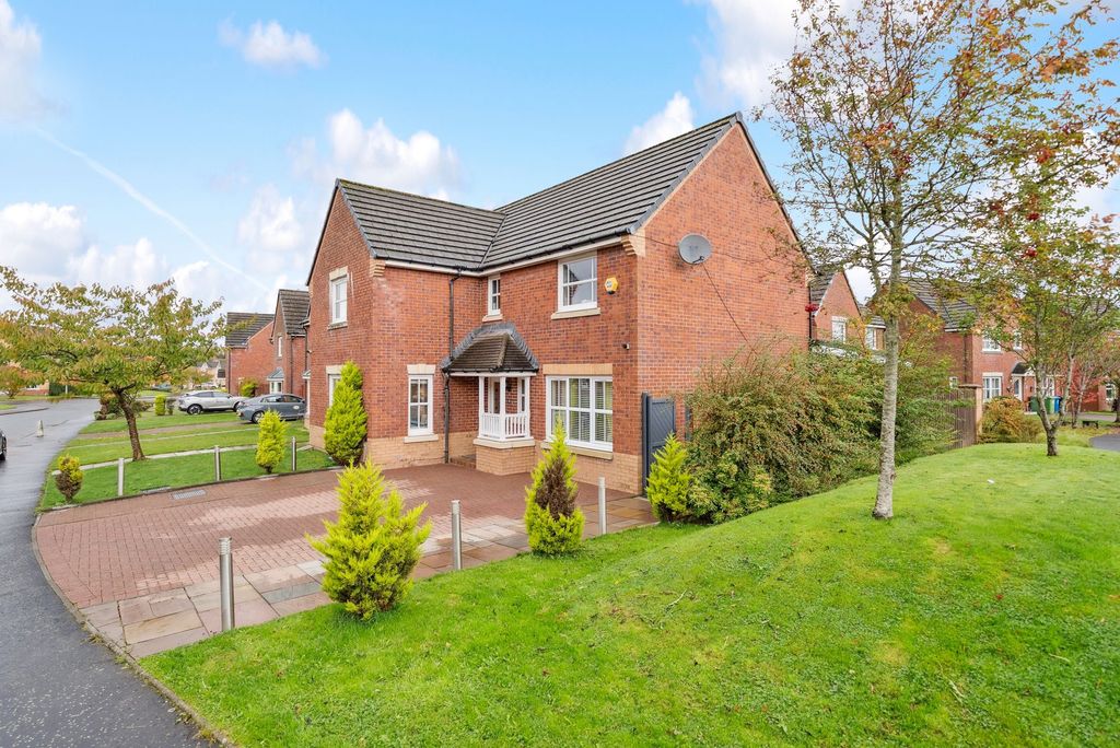 Property photo 2 of 35