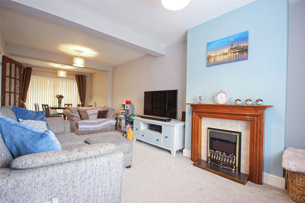 Property photo 2 of 15 Picture No. 14