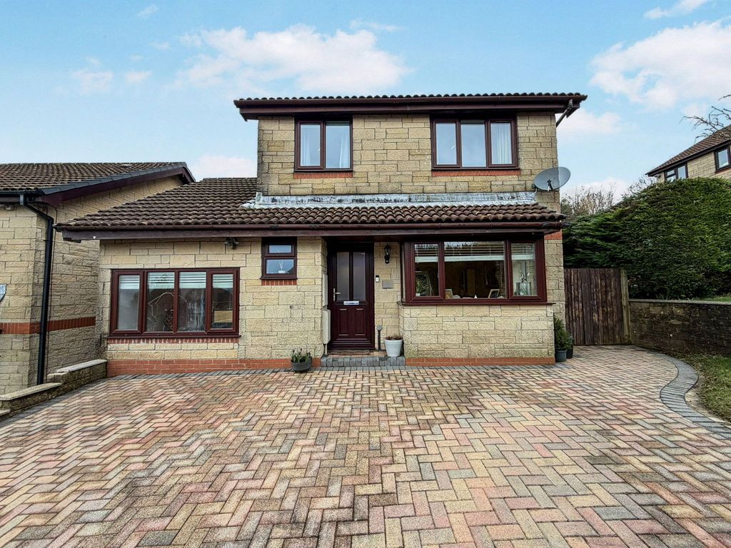 Property photo 3 of 40