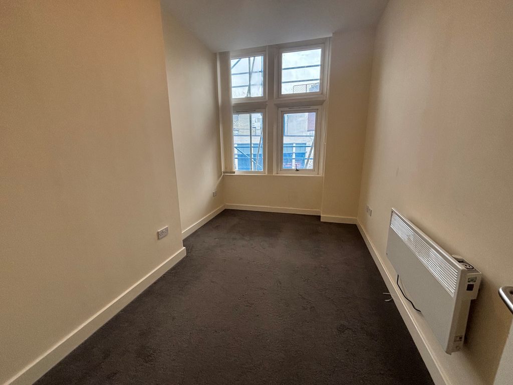 Property photo 3 of 4