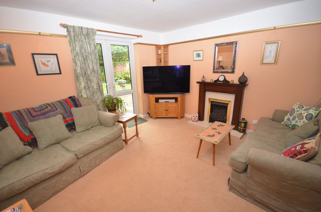 Property photo 2 of 12 Picture No. 28