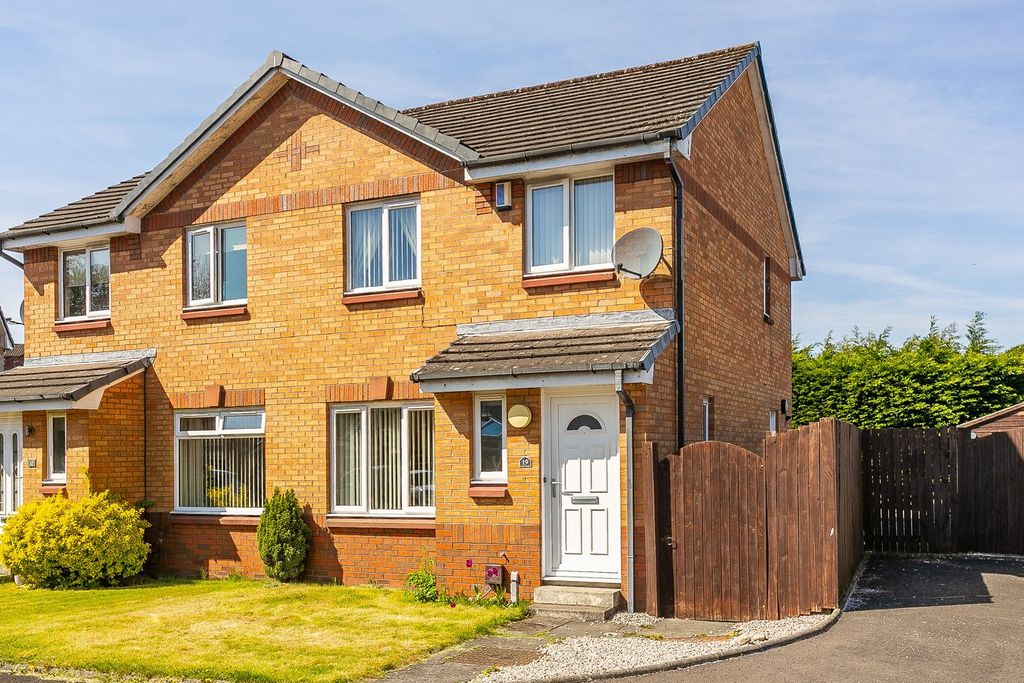 Property photo 1 of 30