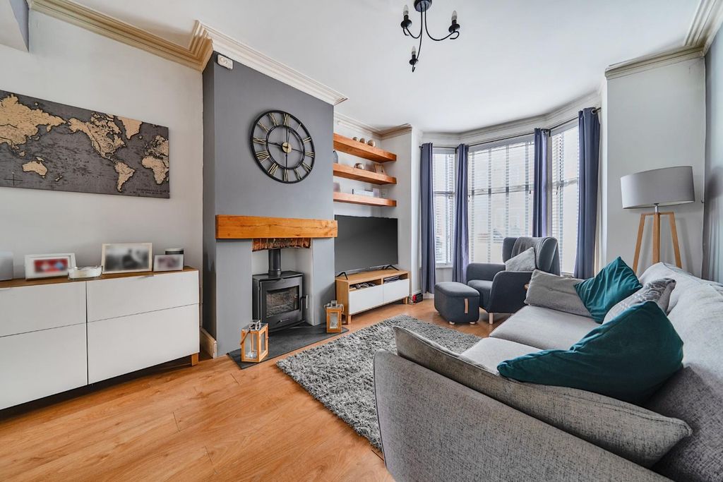 Property photo 2 of 21 1417528-3-699832Eb8Bb9c.Jpg