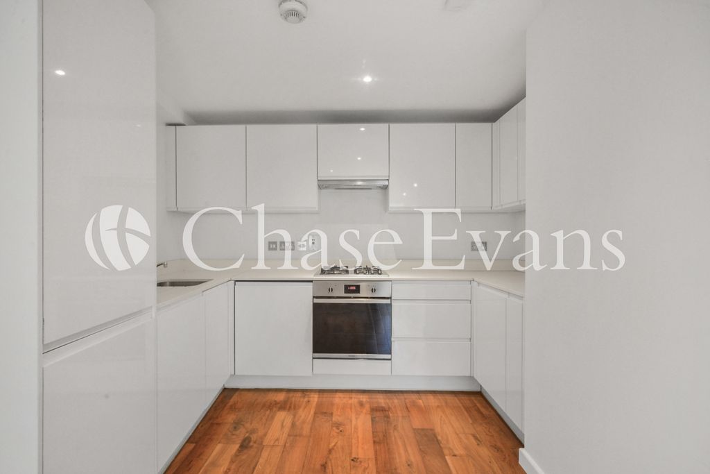 Property photo 3 of 16 Kitchen