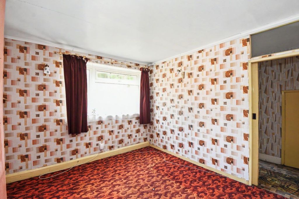 Property photo 3 of 21