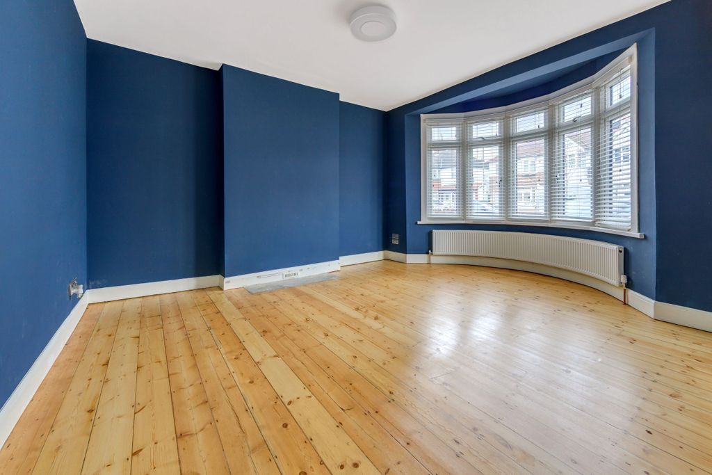 Property photo 2 of 30