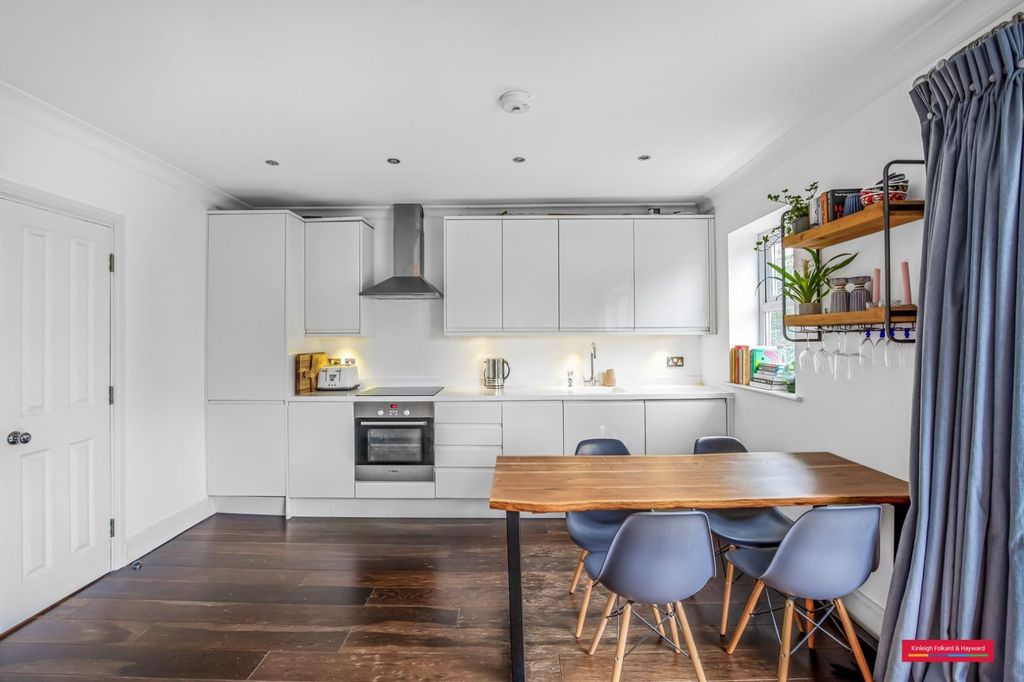 Property photo 3 of 22 Picture No. 35