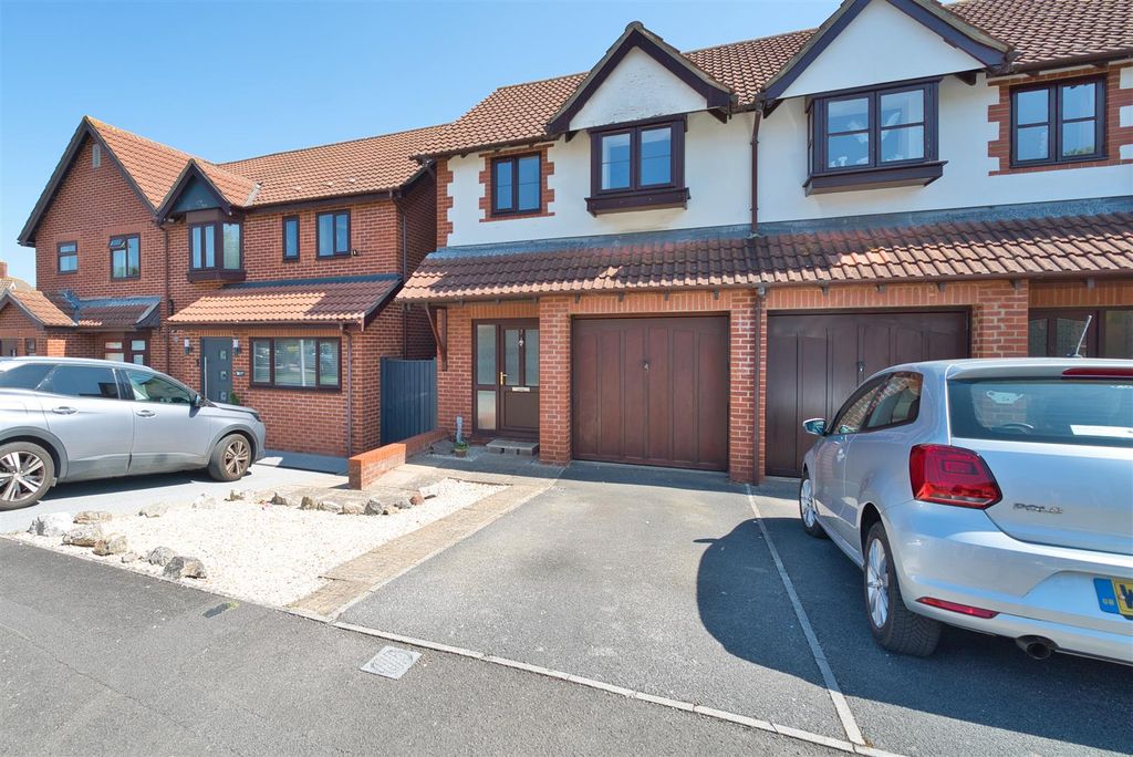 Property photo 1 of 10 Front Elevation