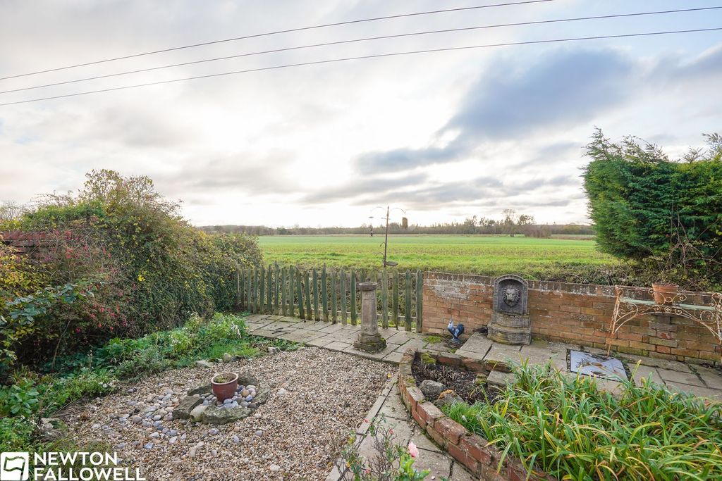 Property photo 3 of 22