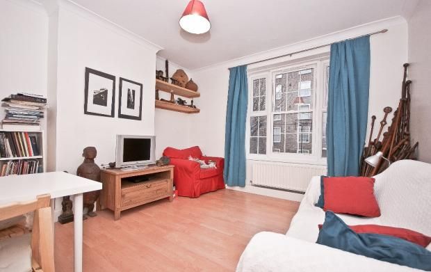 Property photo 1 of 6 A Well Presented Two Double Bedroom Flat Located On The First Floor Of A Purpose Built Block Situated Within A Short Walk To London Bridge, Borough And Elephant & Castle Tube Stations Offering Easy Access Into Central London.