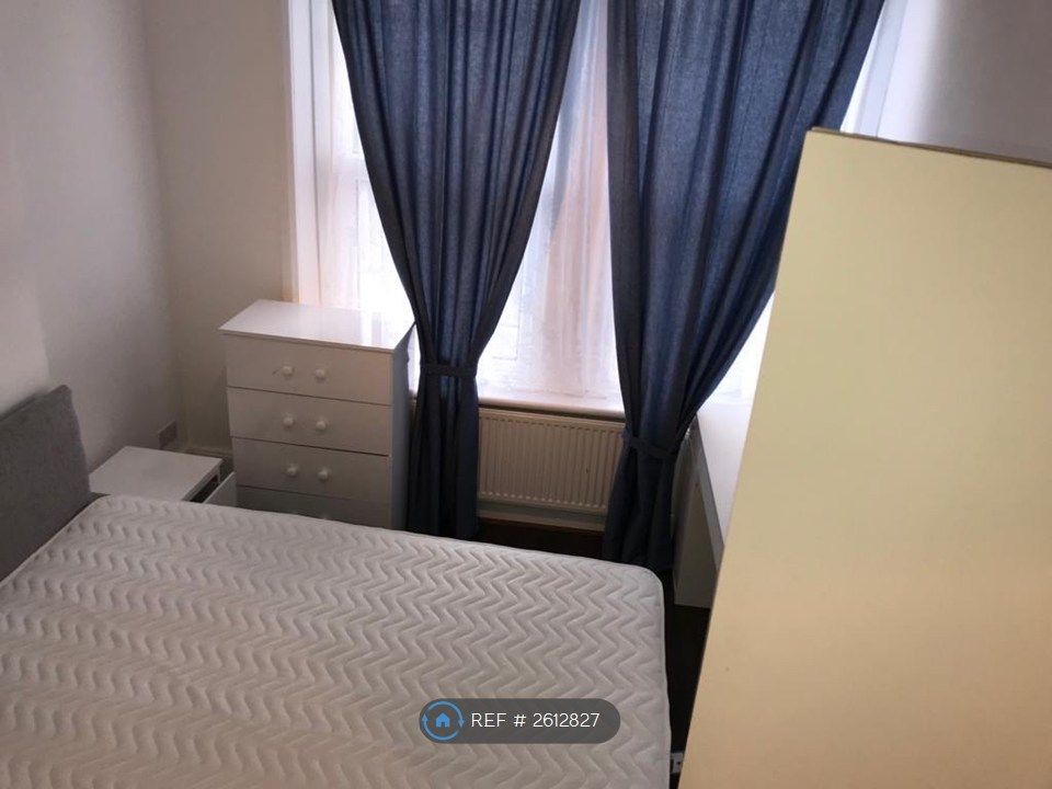 Property photo 2 of 15 The Room For Rent