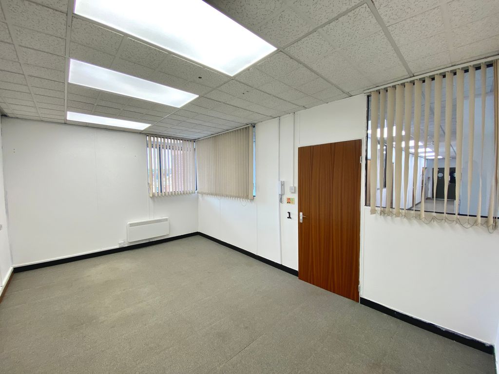 Property photo 3 of 6