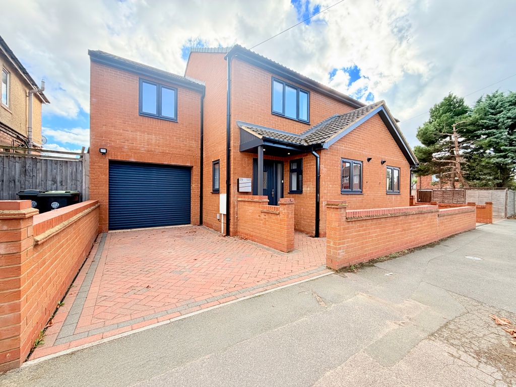 Property photo 1 of 19 Image