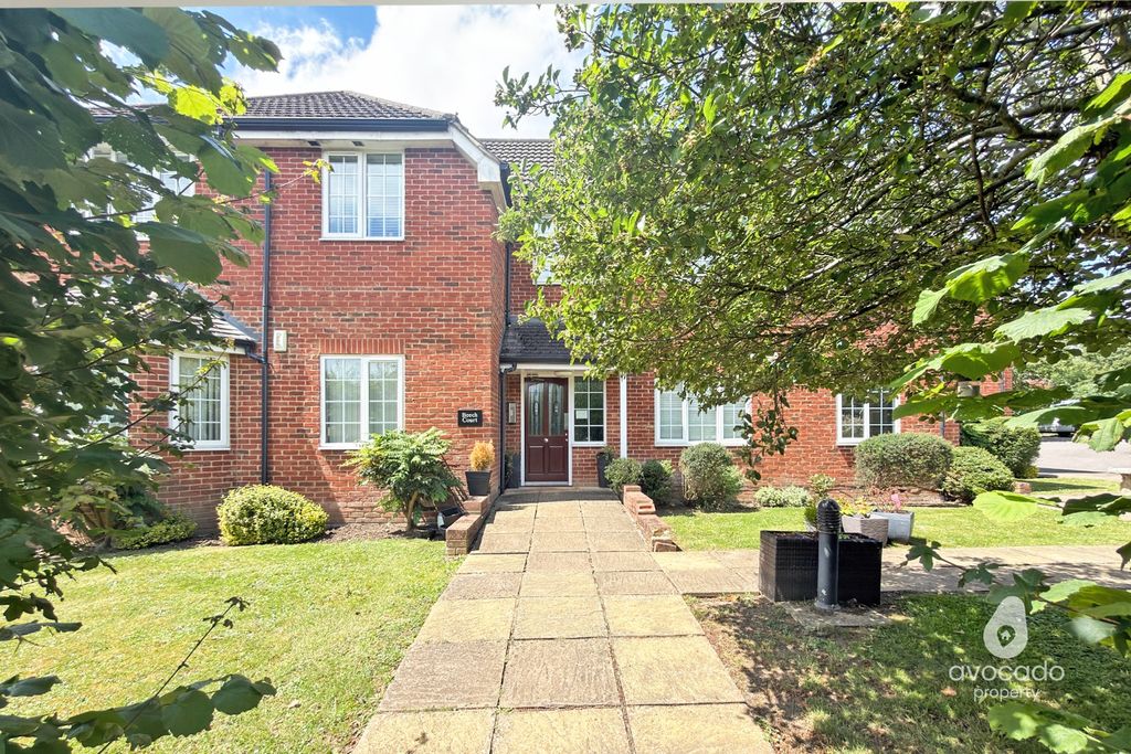 Property photo 2 of 13 5183461