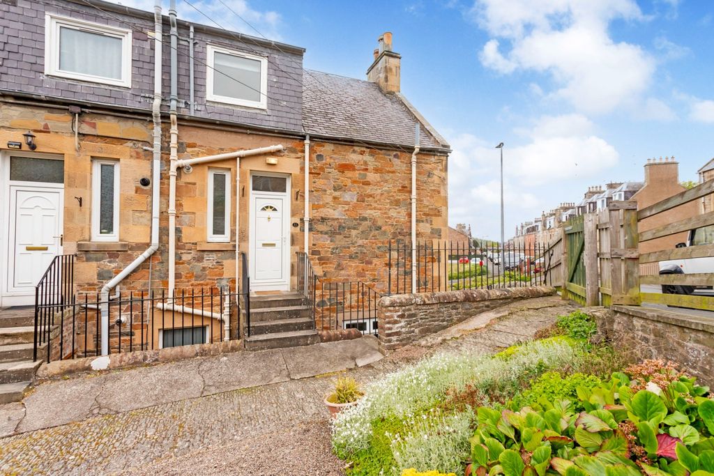 Property photo 1 of 15 4934060