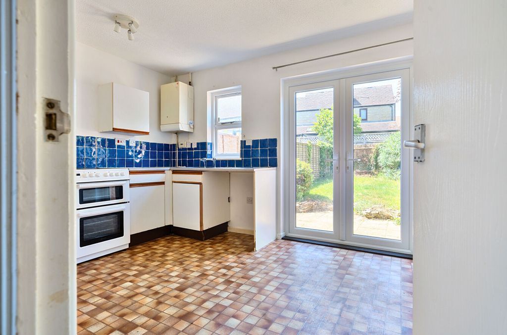 Property photo 3 of 14 1298082-16-682c89...