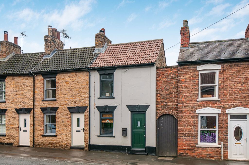 Property photo 2 of 13