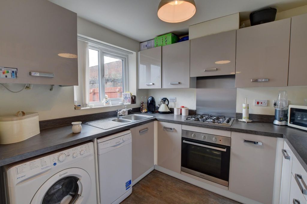 Property photo 2 of 21 Kitchen 1.Jpg