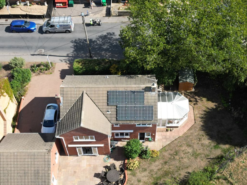 Property photo 3 of 37