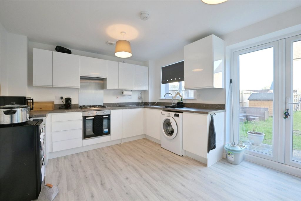 Property photo 2 of 17 Picture No. 01