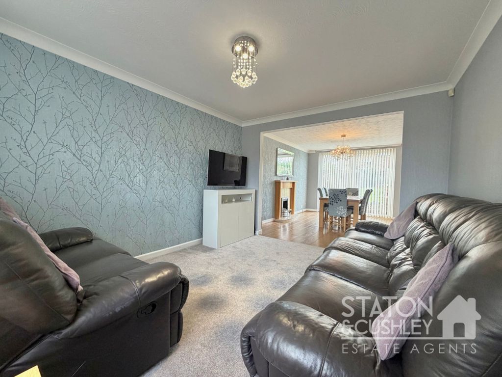 Property photo 3 of 21