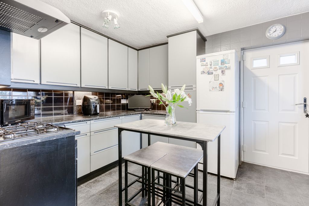 Property photo 3 of 22 A7400533-Hdr-1