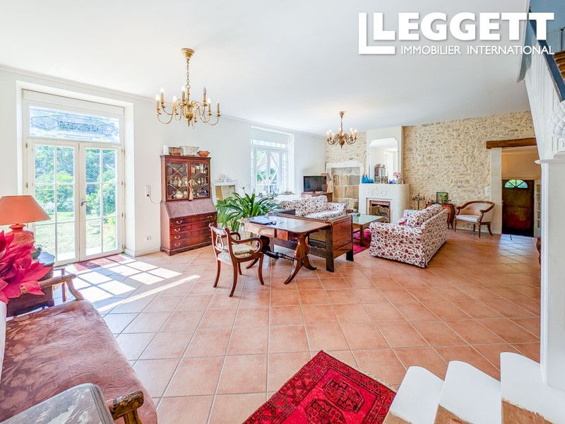 Property photo 3 of 10