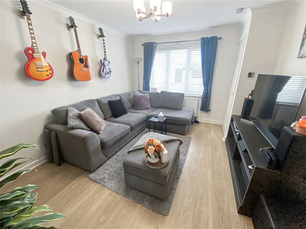 Property photo 2 of 9 Sitting Room