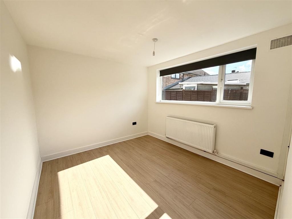 Property photo 3 of 9 Diner