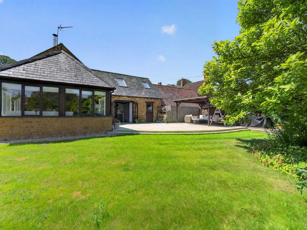 Property photo 2 of 36