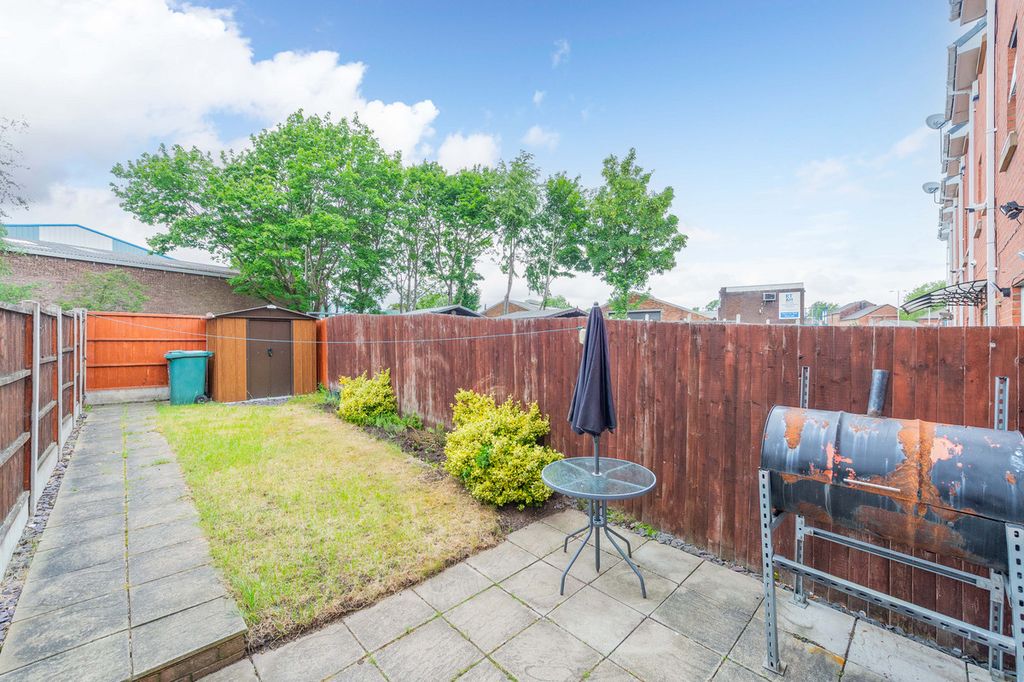 Property photo 2 of 23