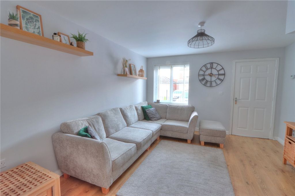 Property photo 3 of 10 Picture No. 10