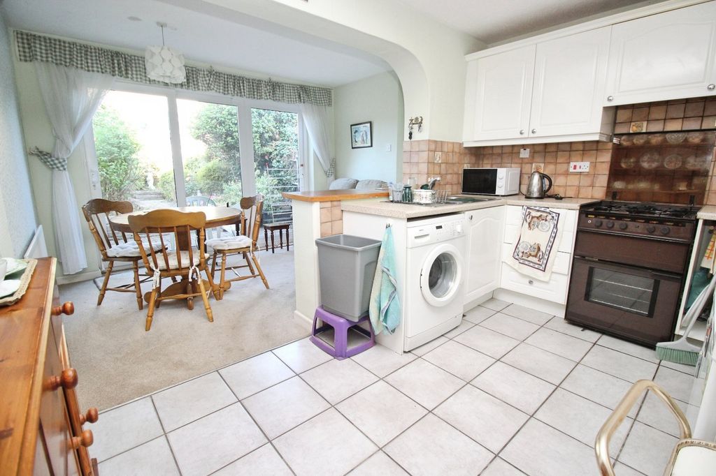 Property photo 2 of 13 Kitchen/Dining Room
