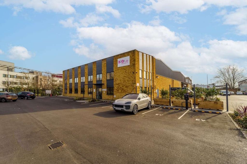 Property photo 1 of 13 1