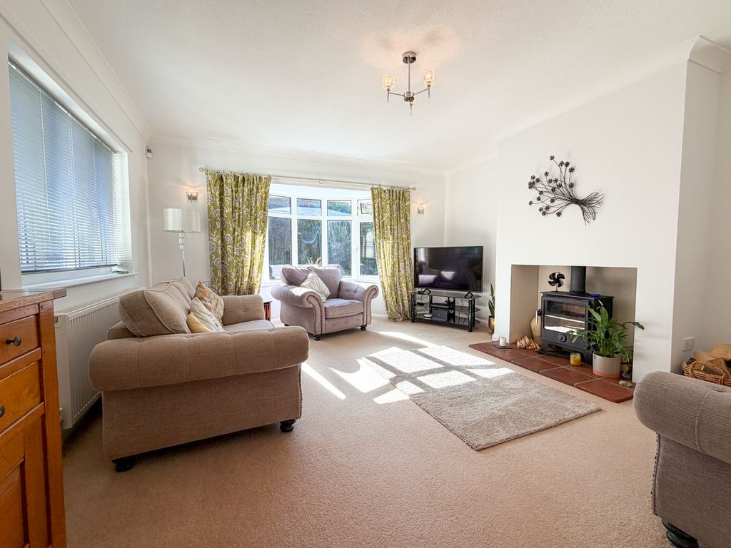 Property photo 2 of 20 5690963
