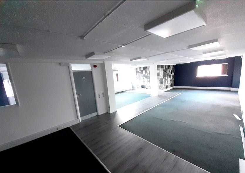 Property photo 3 of 3 C6C7J31Parkinternal1.Jpg