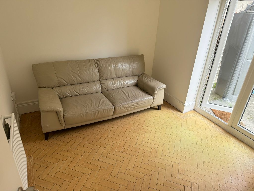 Property photo 3 of 6