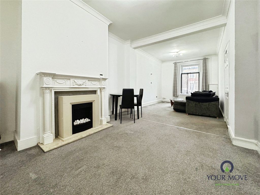 Property photo 2 of 12 Picture No. 28