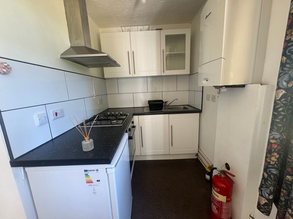 Property photo 3 of 4 Kitchen