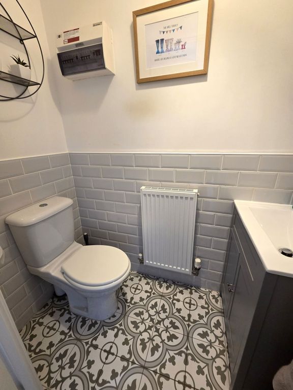 Property photo 2 of 23