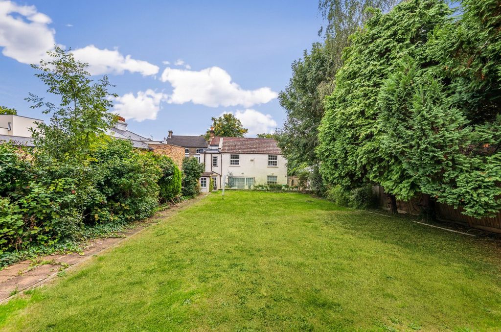 Property photo 2 of 21 Picture No. 13