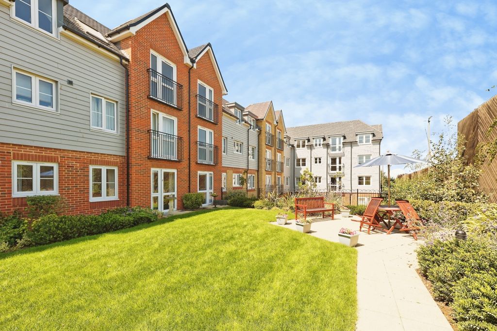 Property photo 2 of 20 Pbox-Img.Jpg