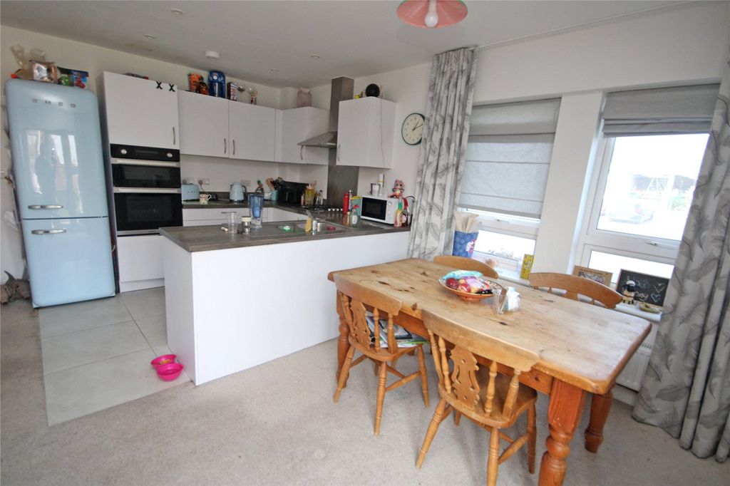 Property photo 3 of 11 Picture No. 06