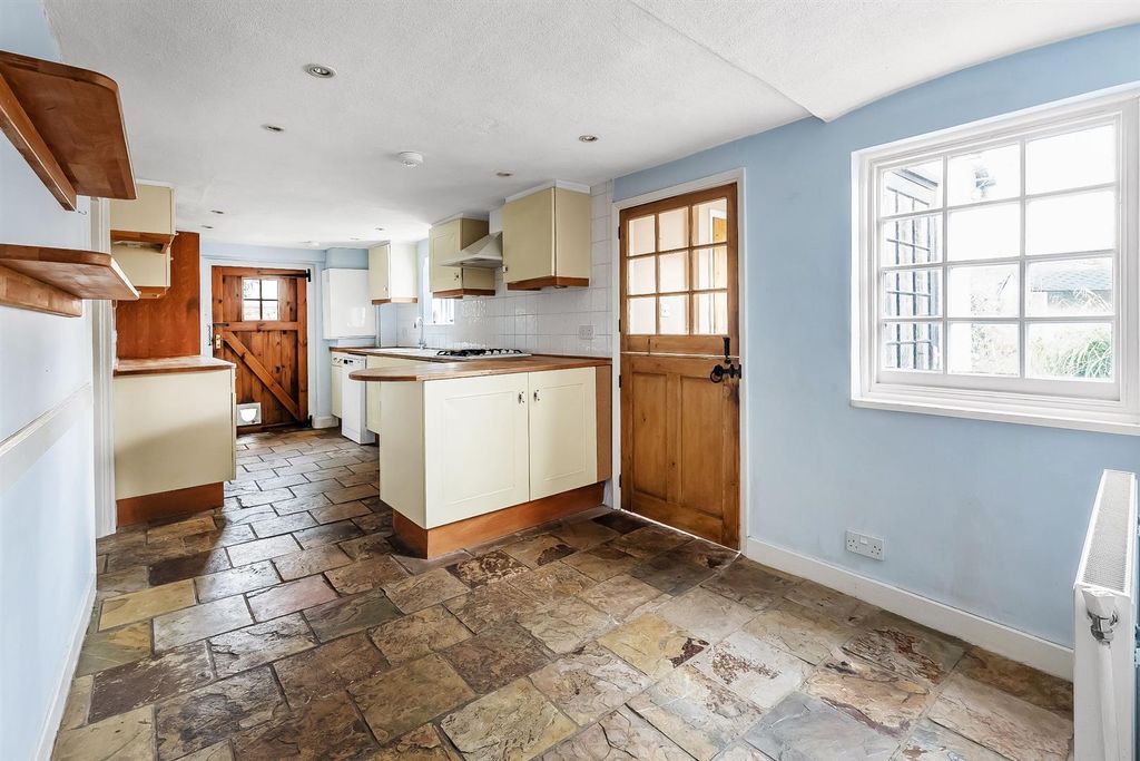 Property photo 3 of 15 .20.Jpg