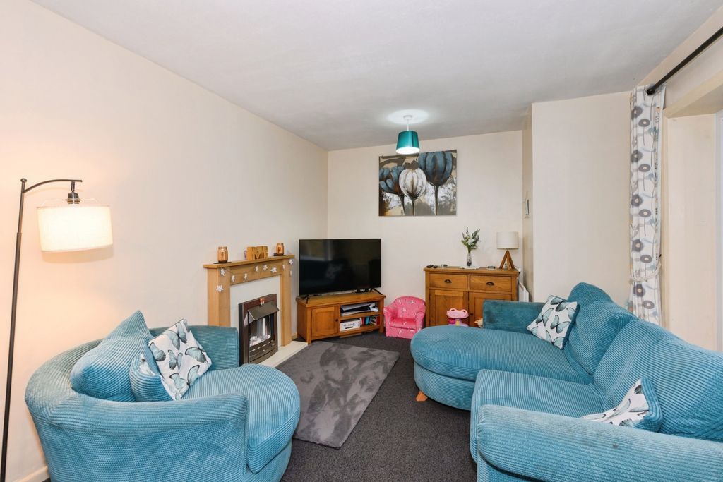 Property photo 2 of 10 Living Room